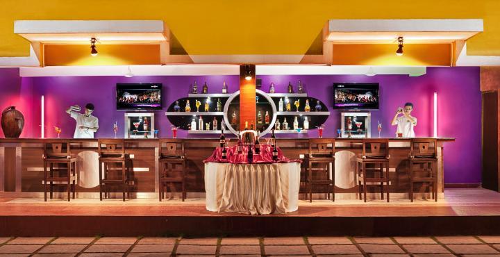 Crystal By Morpho, Goa Villagio Resort Betalbatim Buitenkant foto