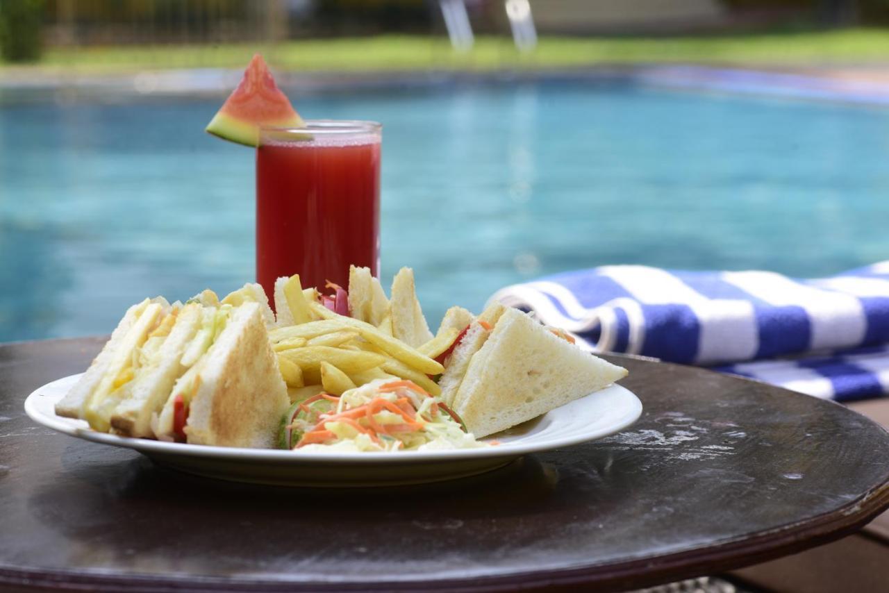 Crystal By Morpho, Goa Villagio Resort Betalbatim Buitenkant foto
